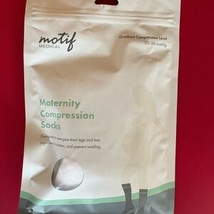 Motif Medical Maternity Compression Socks - Cream